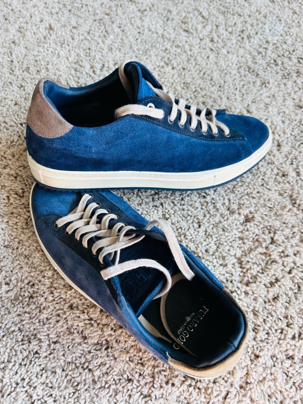 Men’s Navy Suede Low-Top Sneakers with Cream Accents size 41